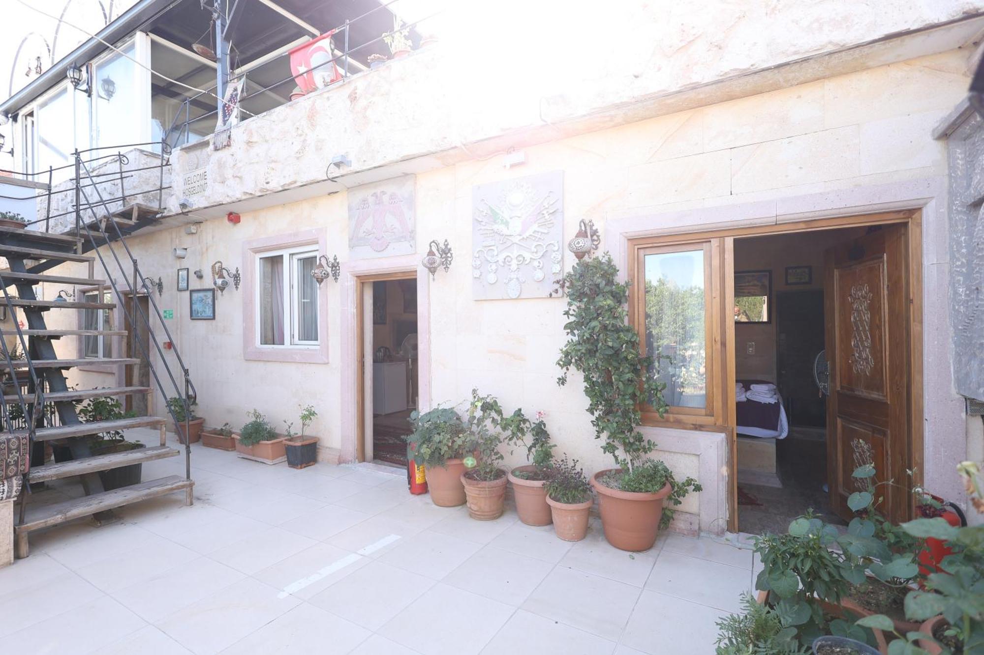 Lucky Luke Stone House Apartamento Göreme Exterior foto